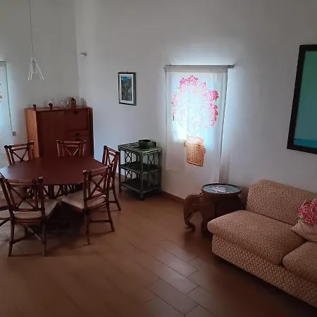 Memena Μπάρι